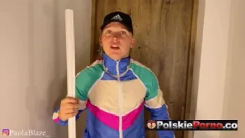Polskie Porno A thief broke into a villa and fucked the owner, he gave me a huge cumshot on my face