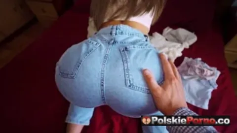 Darmowe Polskie Porno Stepbrother helps stepsister clean her room...but things got dirty...